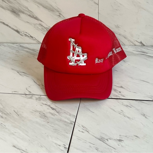NEW Los Angeles Keep Out Fake Love Barb Wire Red Adjustable Trucker Hat - Picture 1 of 5